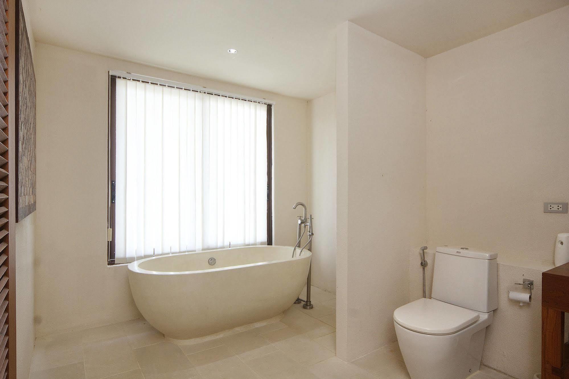 Baan Napoli Luxury Villa Бофут Екстериор снимка