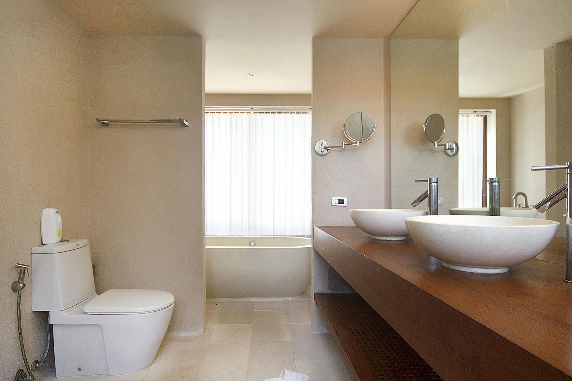 Baan Napoli Luxury Villa Бофут Екстериор снимка